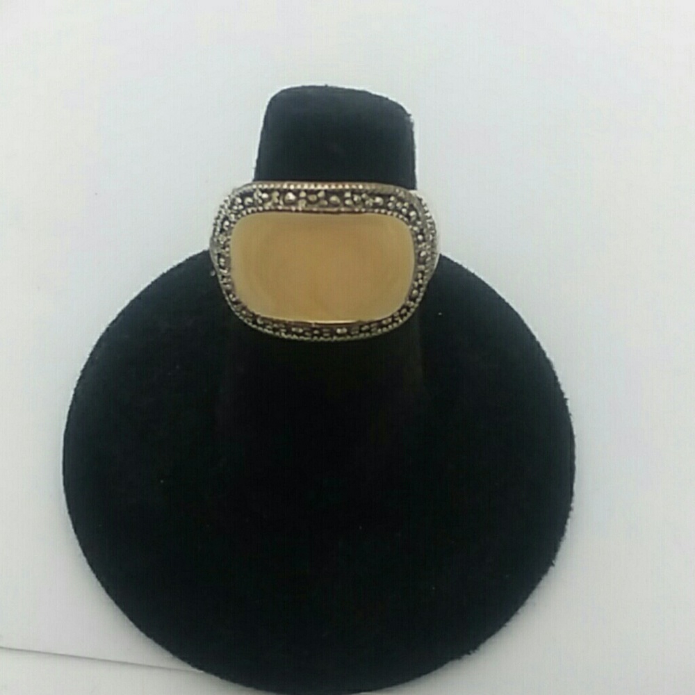 Size 6 Silver-Tone Ring